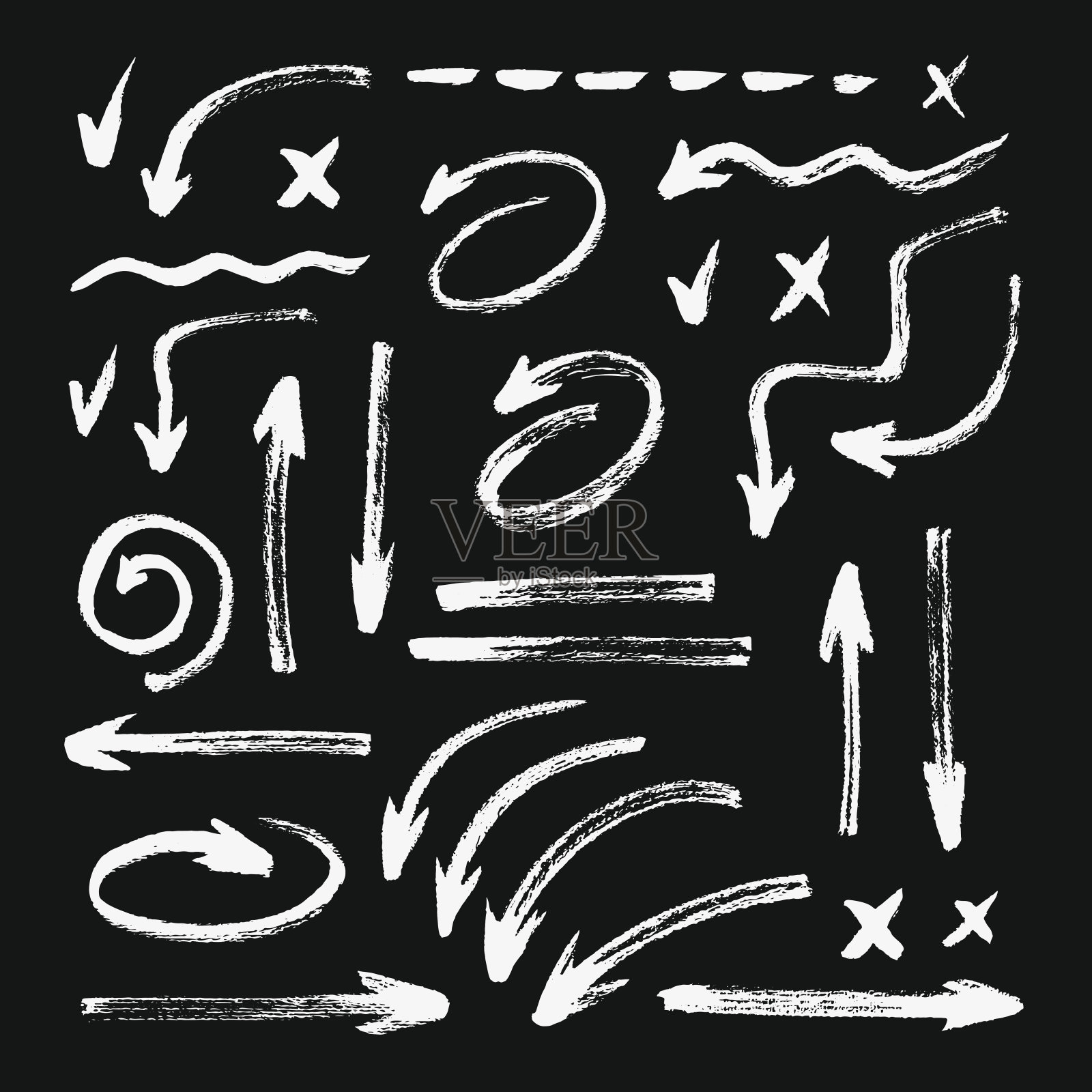 一套不同的手绘grunge笔触，箭头。孤立在黑色背景上插画图片素材