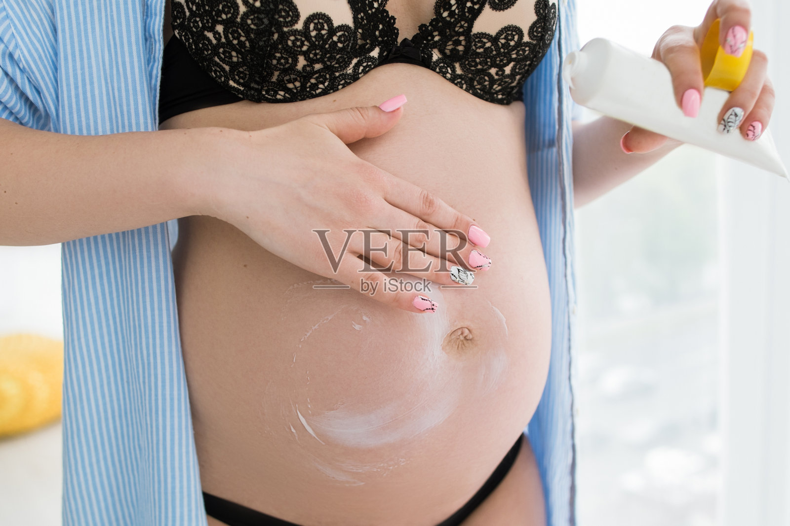 孕妇需要照顾隆起的皮肤照片摄影图片