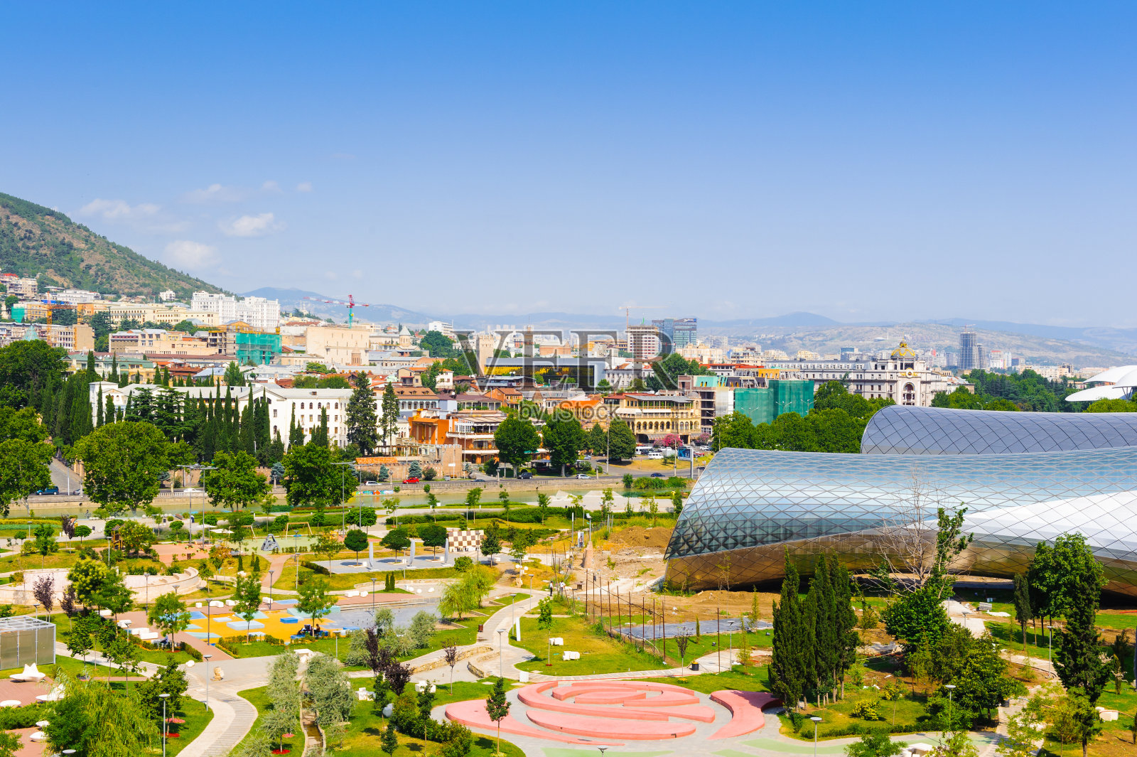格鲁吉亚第比利斯全景图。第比利斯是格鲁吉亚的首都和最大的城市，有150万人口照片摄影图片