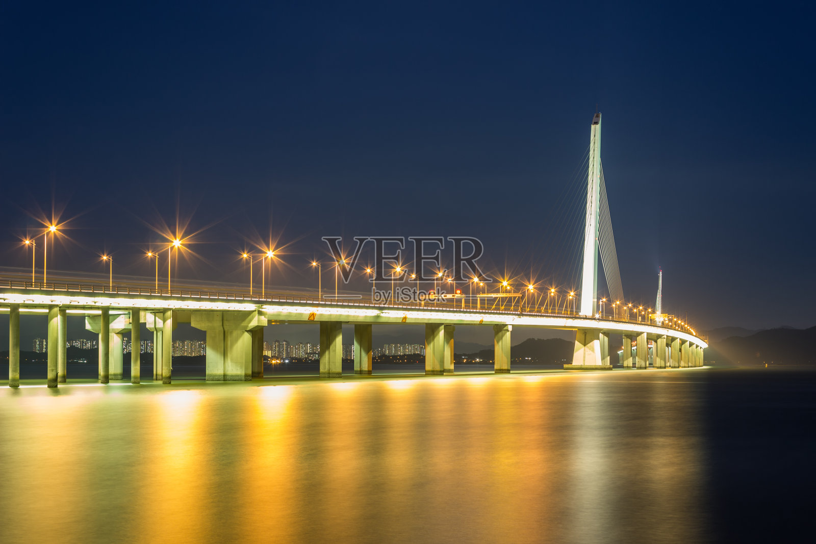 深圳湾大桥夜景照片摄影图片