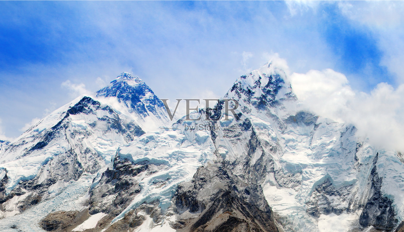 从卡拉帕特尔看到珠穆朗玛峰的顶部照片摄影图片