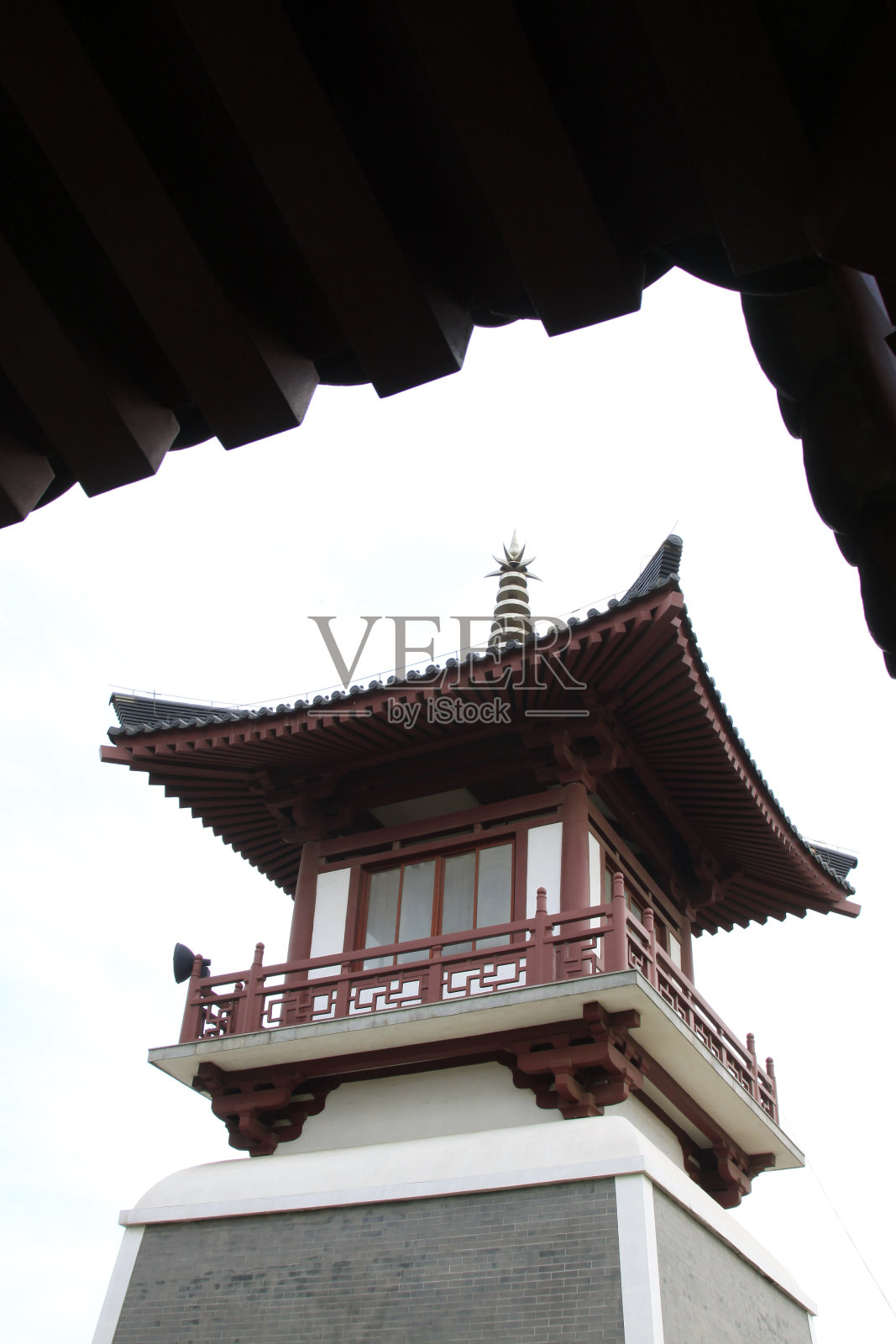 2014年5月10日，中国河北省唐山市兴国寺的钟鼓楼照片摄影图片