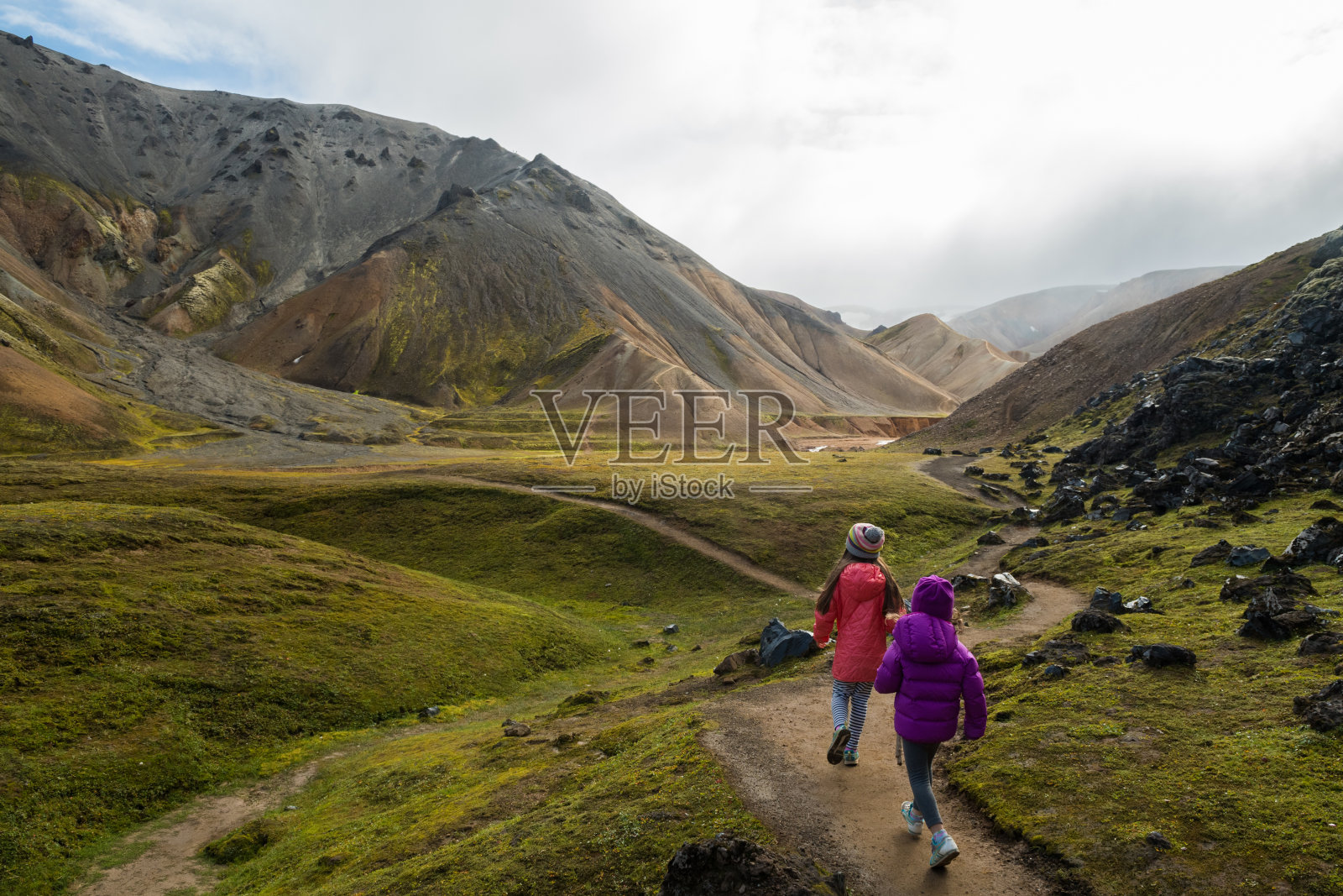 和孩子一起去冰岛旅行照片摄影图片