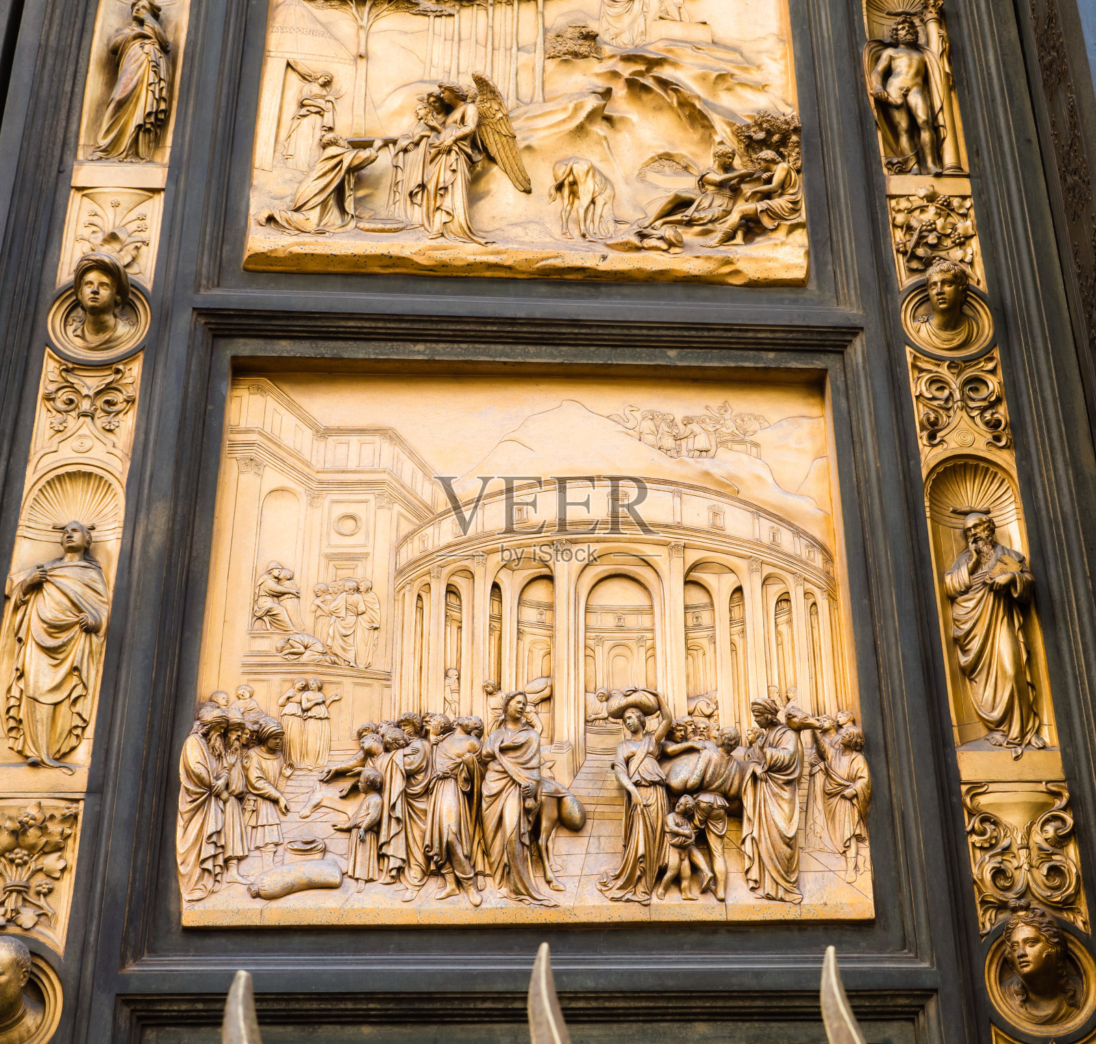 意大利佛罗伦萨洗礼堂东门的镶板照片摄影图片