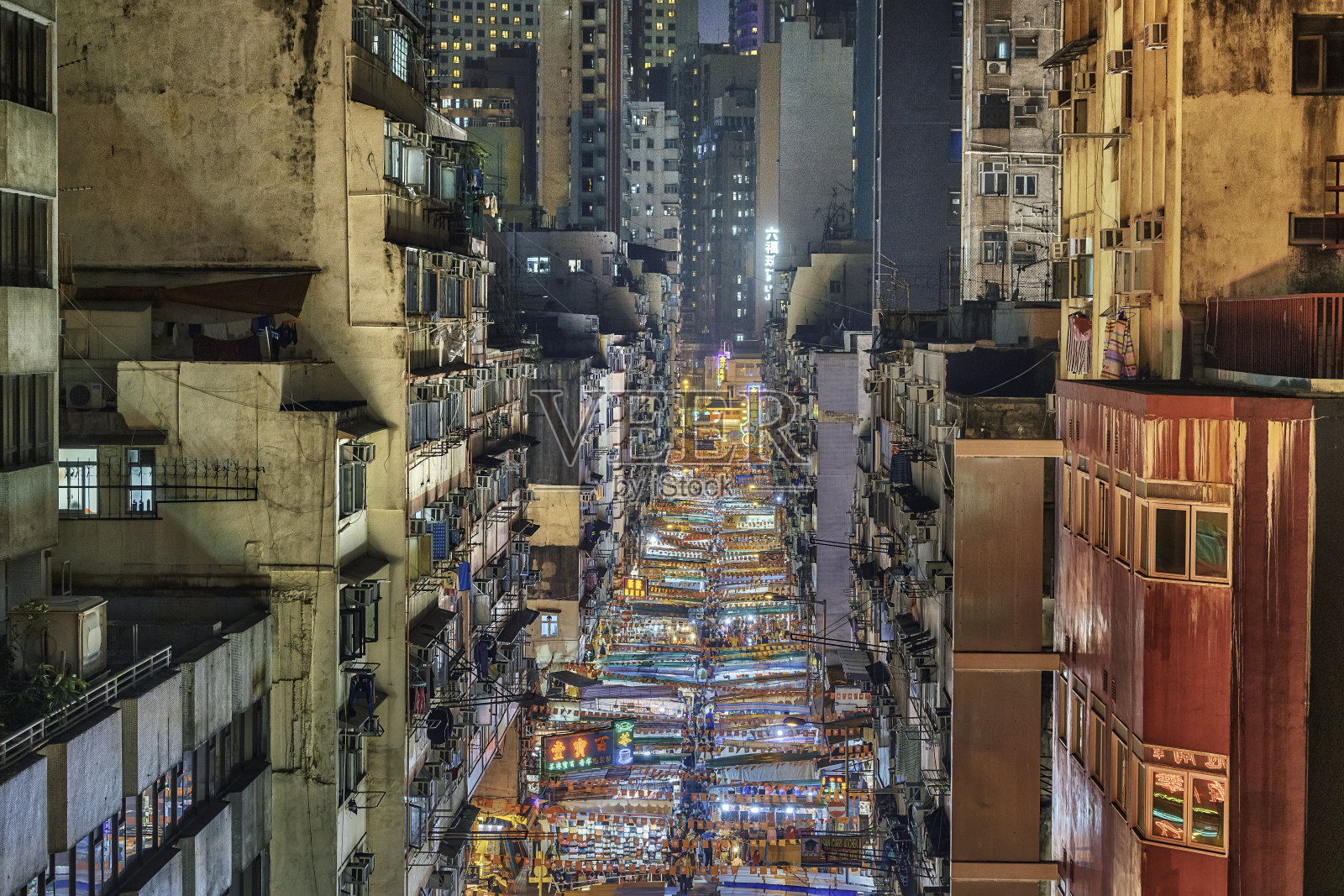 高角度俯瞰香港庙街夜市照片摄影图片