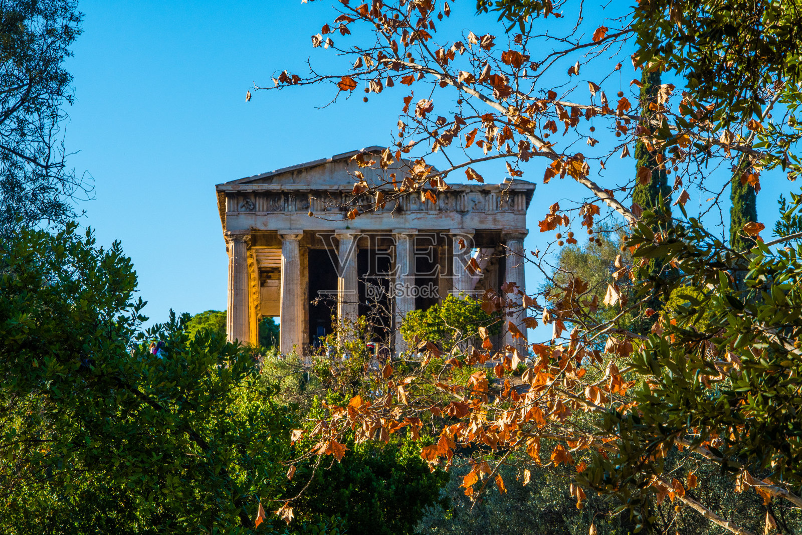 赫菲斯托斯神庙是一座保存完好的希腊神庙，位于希腊雅典阿古拉考古遗址的西侧照片摄影图片