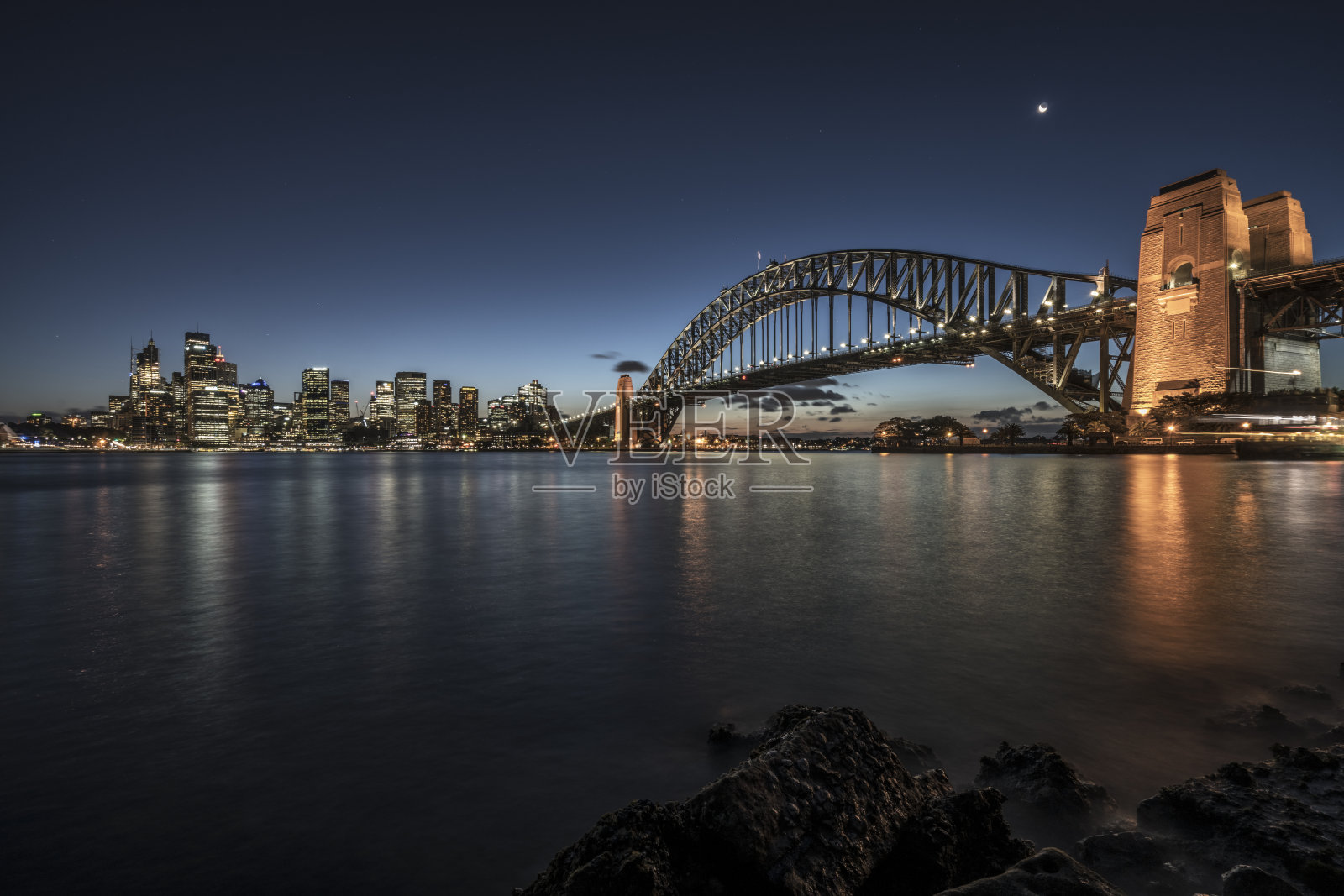 晚上的悉尼港照片摄影图片