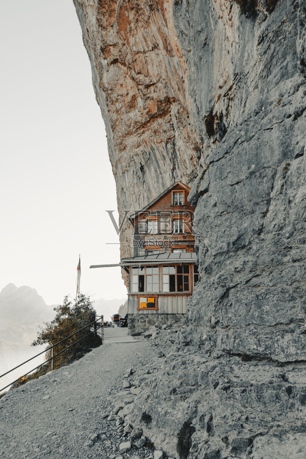 瑞士悬崖酒店图片