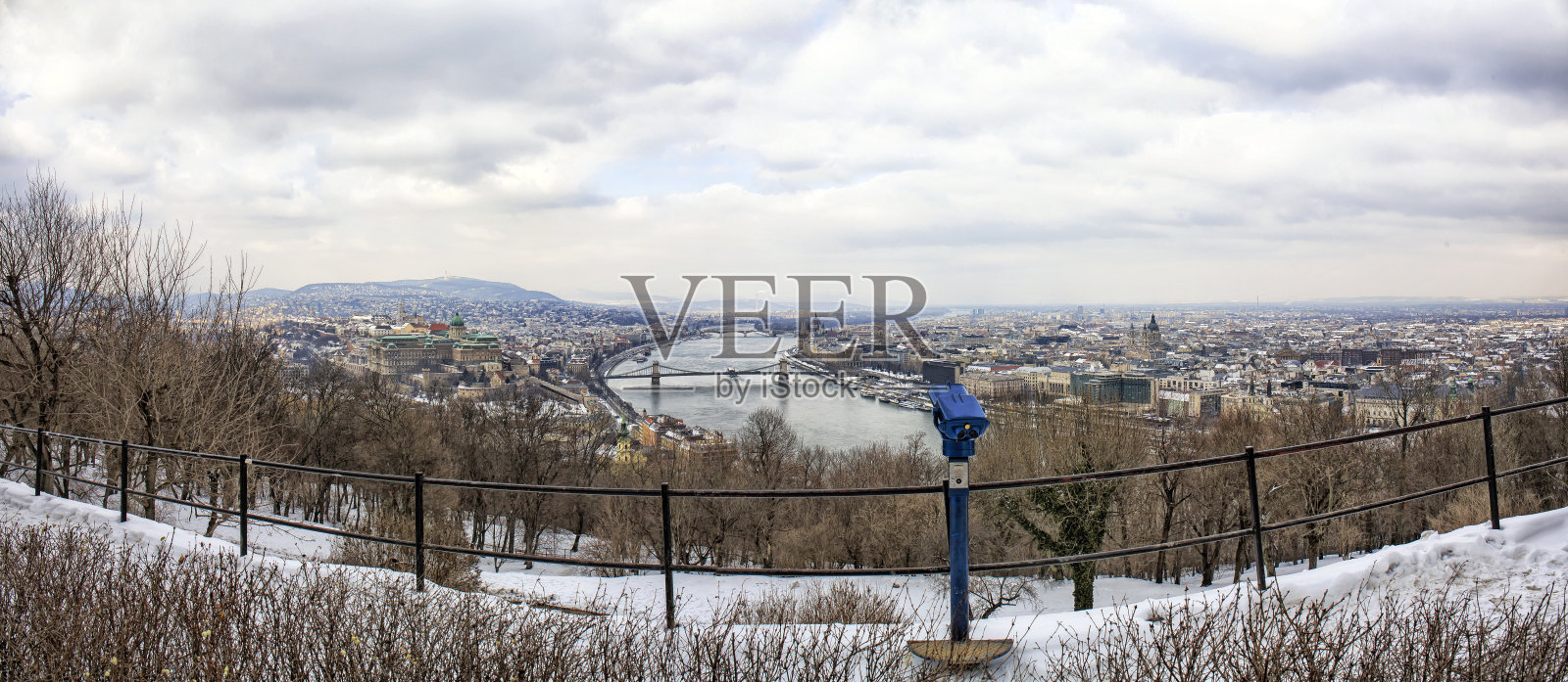 冬季全景布达佩斯与白雪皑皑的风景照片摄影图片