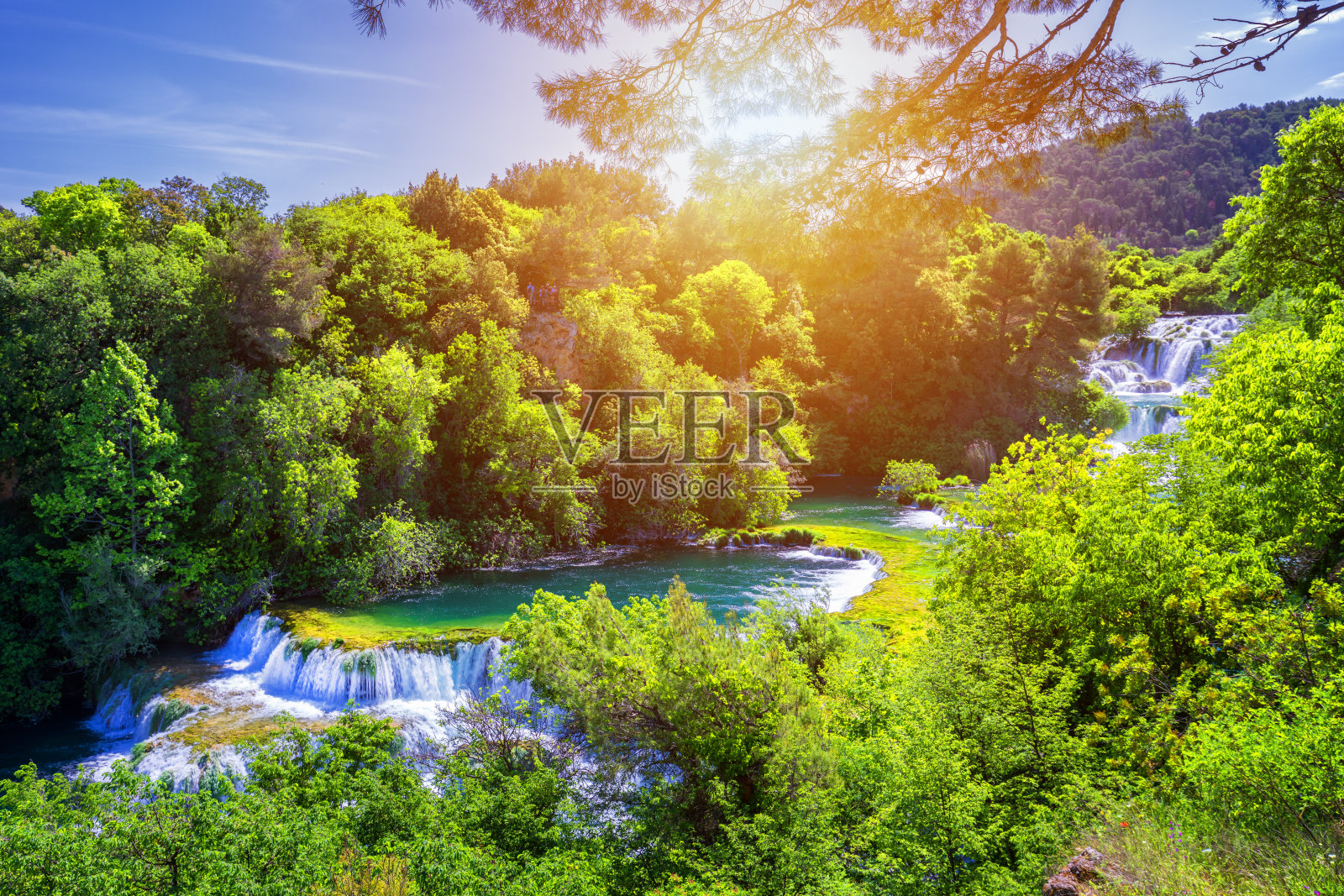 克尔卡瀑布，国家公园，达尔马提亚，克罗地亚。Krka国家公园，Roski Slap位置，克罗地亚，欧洲。美丽的地中海国家世界。旅游概念的背景。照片摄影图片
