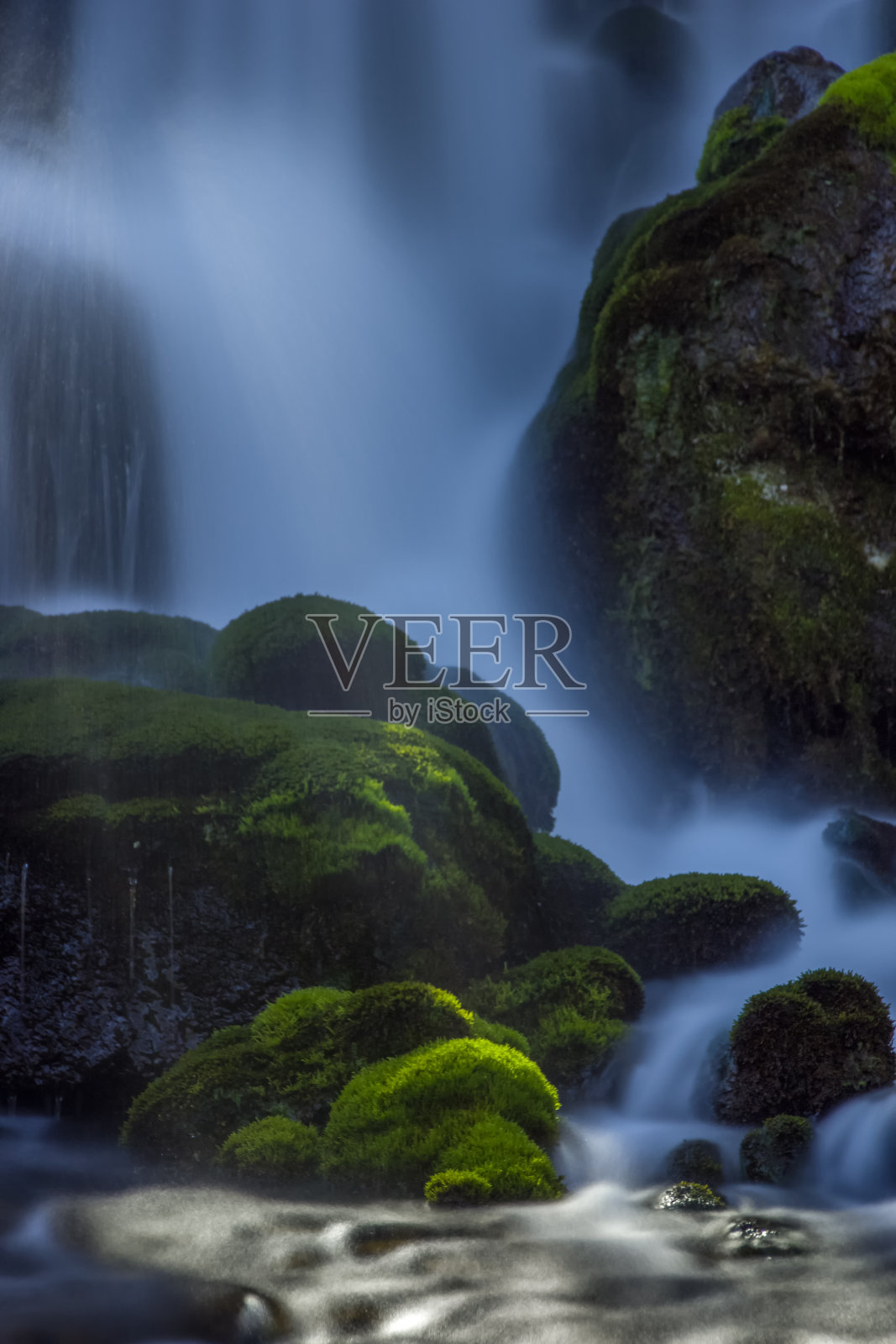 Yotei山的泉水照片摄影图片