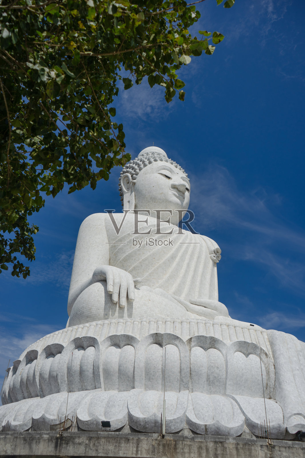 大佛寺(phraphutthamingmongkho -akenagakhiri)，普吉，泰国。照片摄影图片