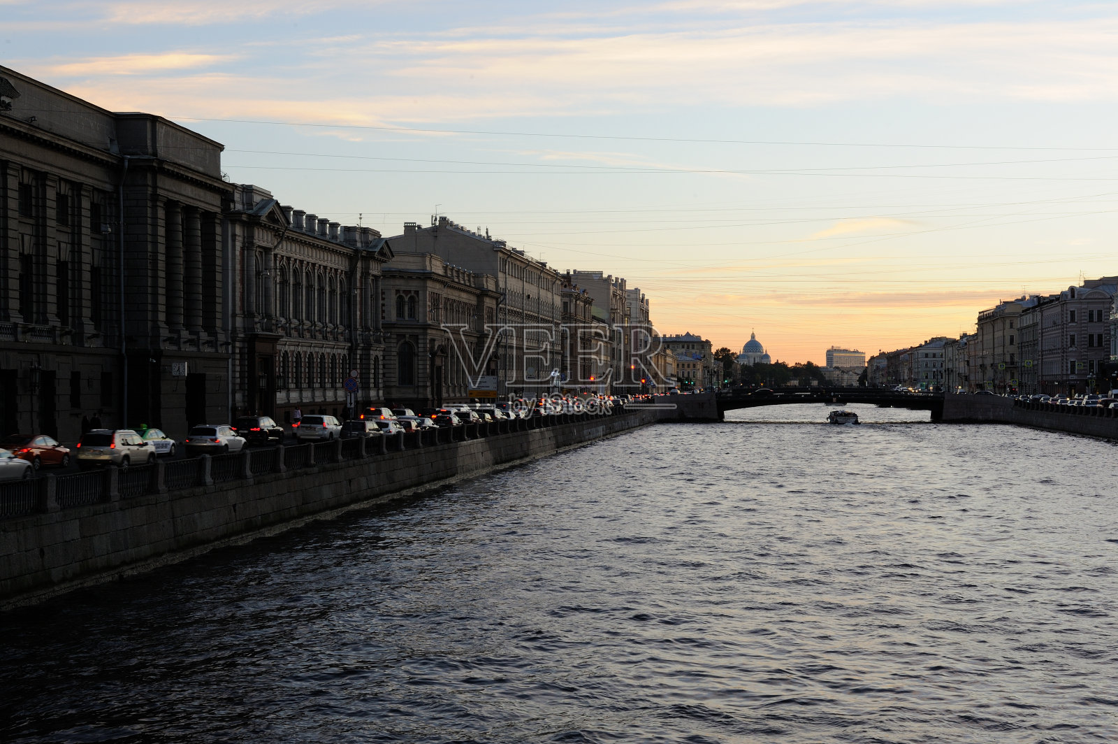 圣彼得堡，丰坦卡河上的列什图科夫大桥照片摄影图片