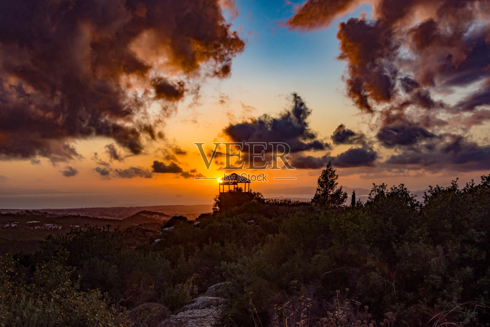 黄昏时空山天文台的景色照片摄影图片