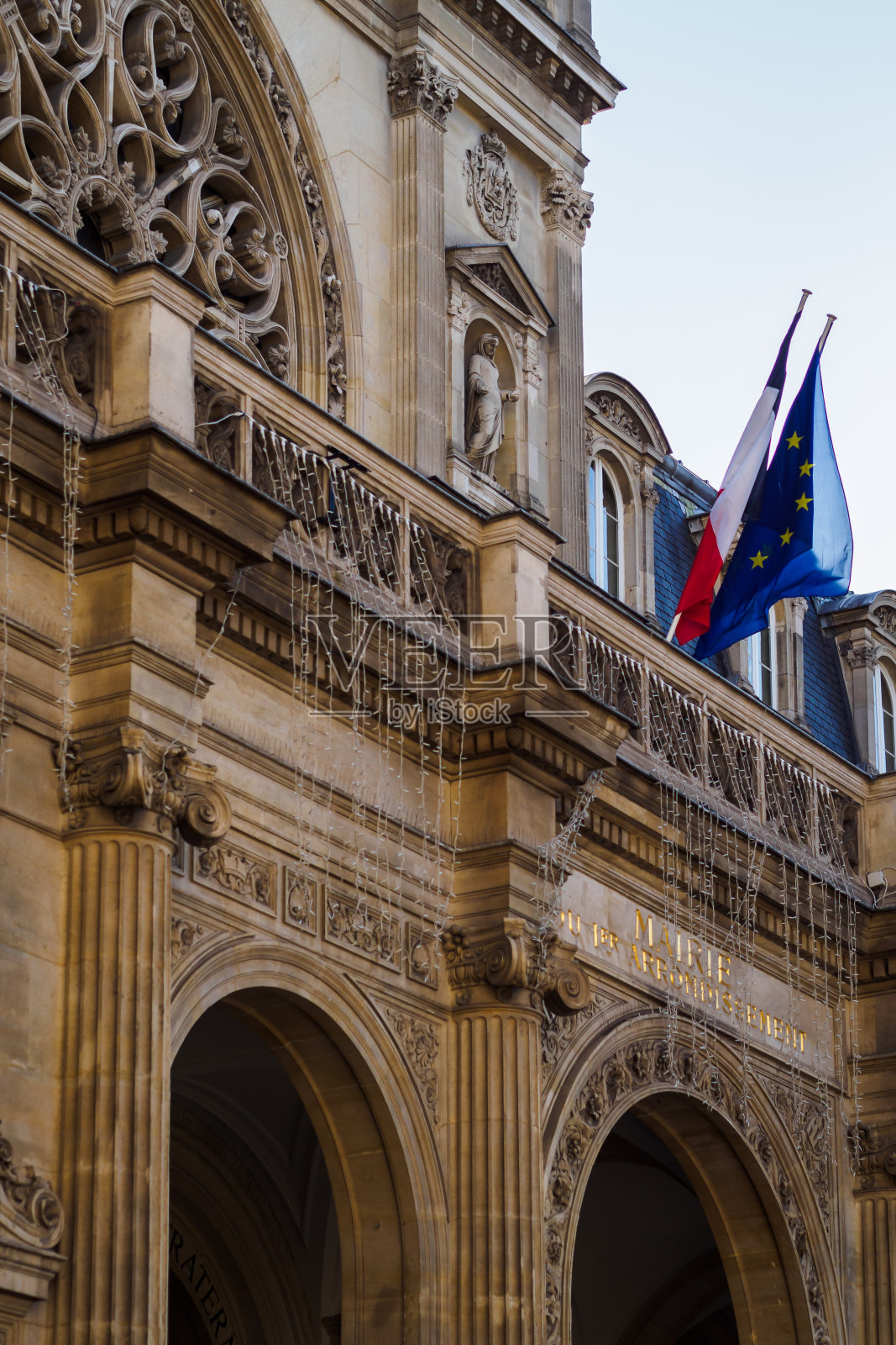 巴黎第一区市政厅的法国国旗照片摄影图片