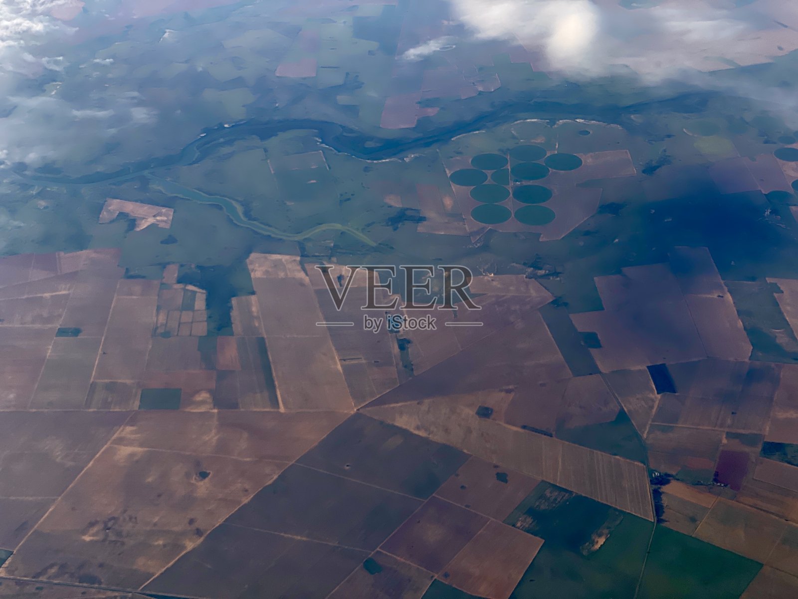 南非的橙河和灌溉田从空中照片摄影图片