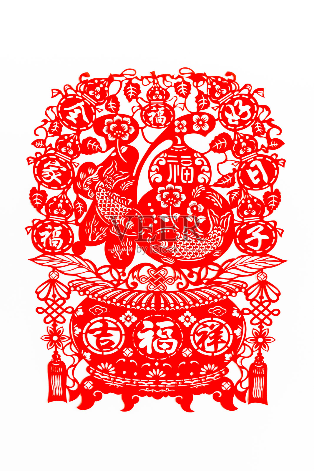 中国传统剪纸艺术图案、窗格子。中国新年问候。象征着幸福和好运。中国吉祥元素。汉字翻译(祝福，长寿，和平，财富)照片摄影图片