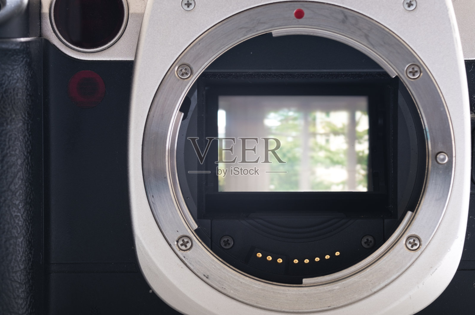 无镜头的单反相机内部镜面传感器照片摄影图片
