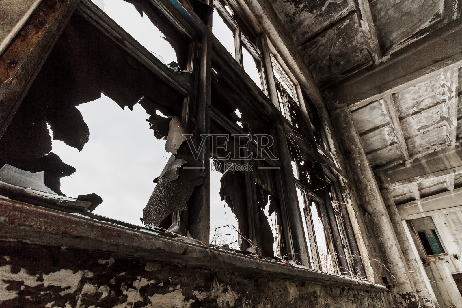 废弃破旧建筑物的内部照片摄影图片