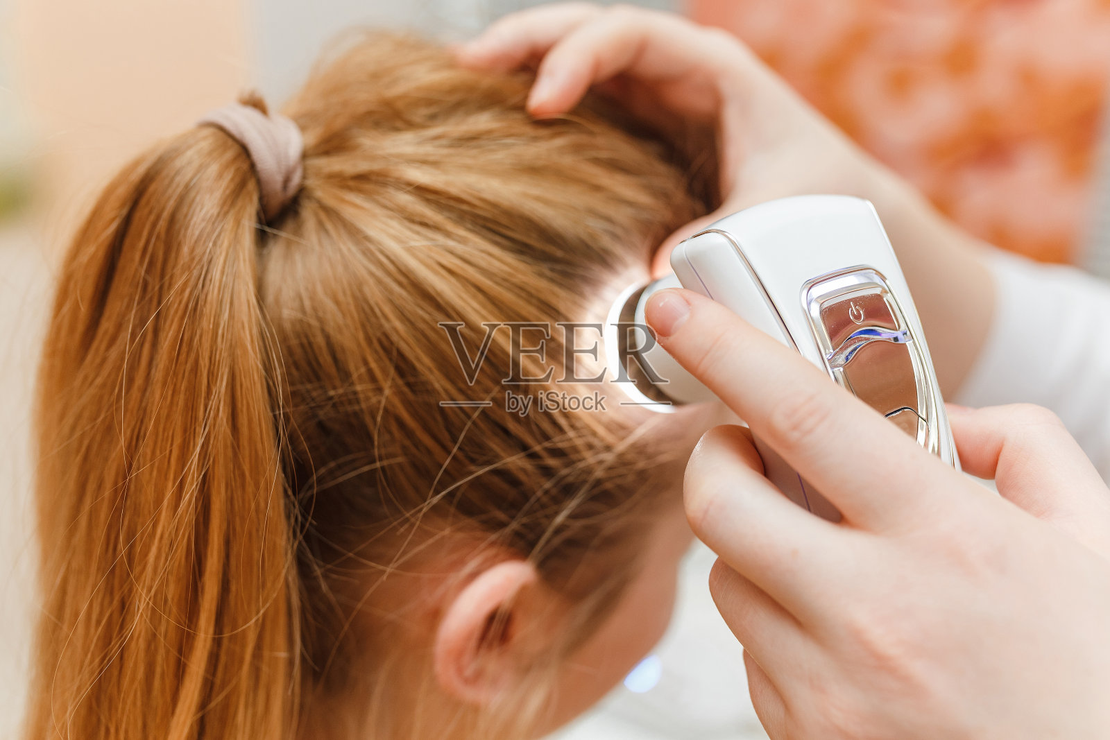 现代光学诊断设备在皮肤和毛发诊所照片摄影图片