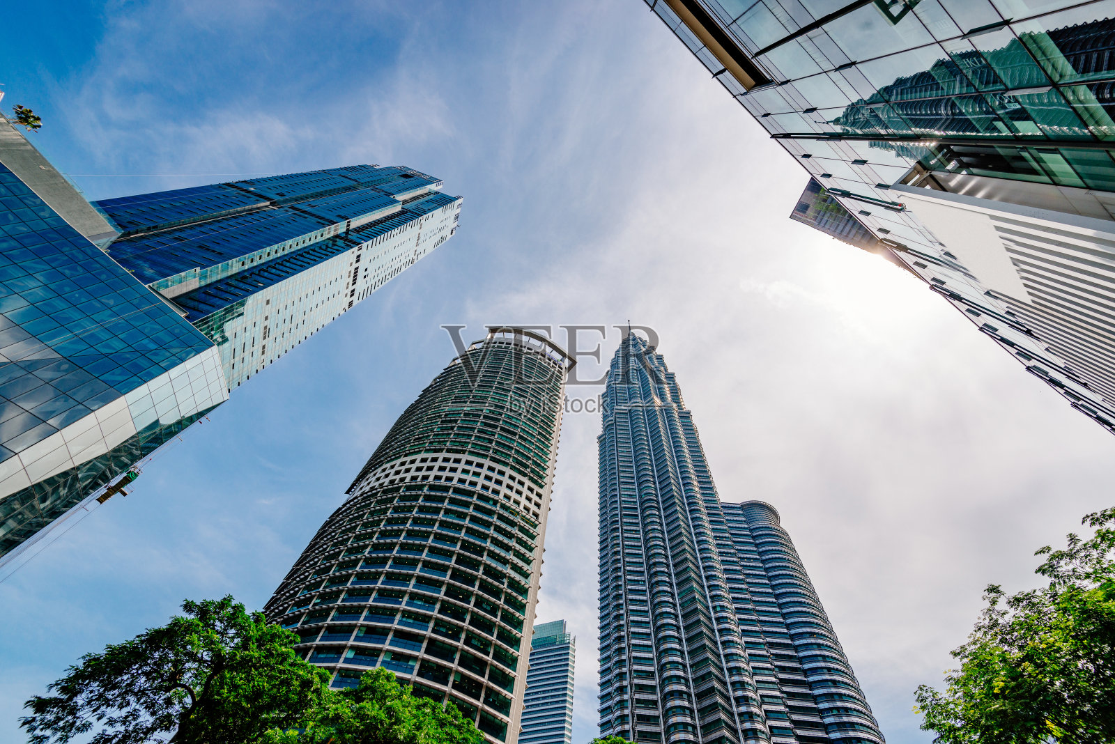 现代城市中的摩天大楼——吉隆坡的高楼大厦照片摄影图片