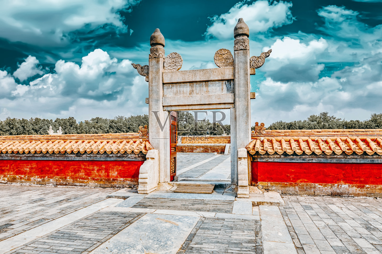 “星门”标志着北京地坛坛坛的边界。照片摄影图片