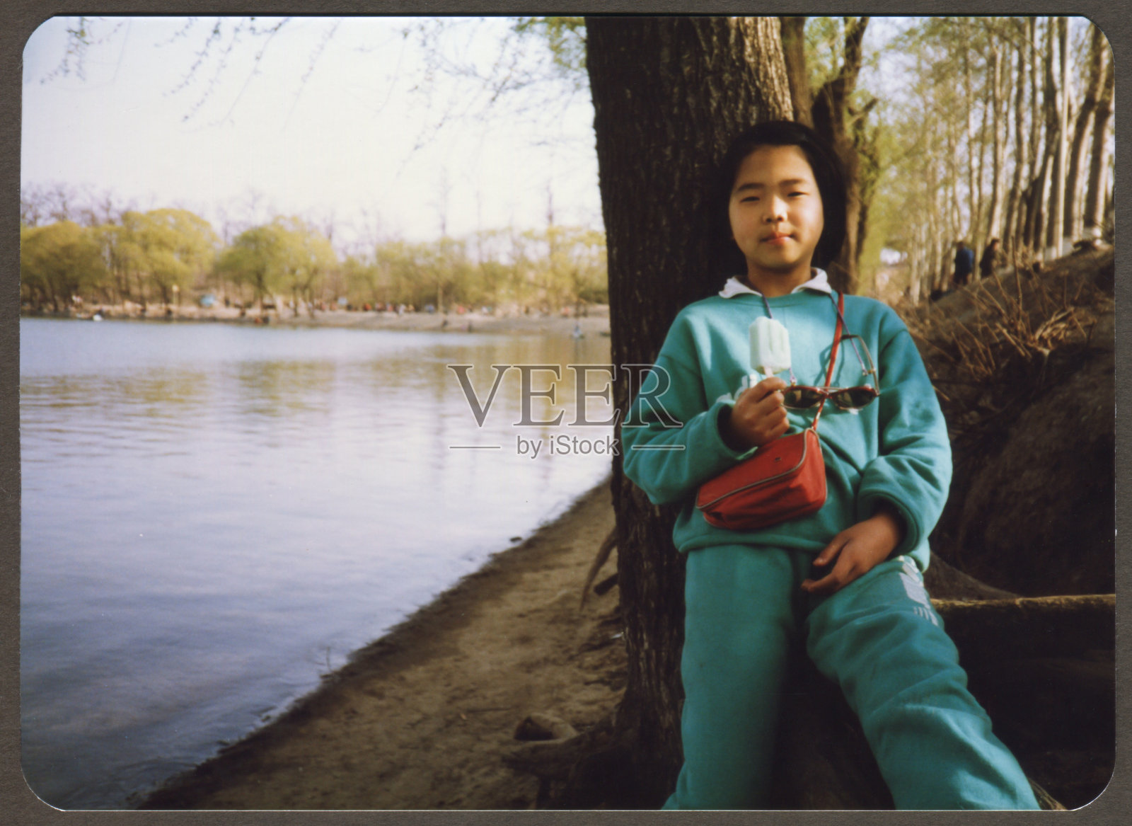 20世纪80年代中国小女孩的真实生活照片照片摄影图片