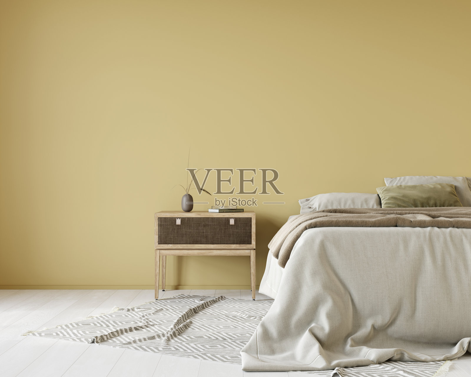 黄色卧室，床上覆盖着亚麻布床罩和木制床头柜照片摄影图片