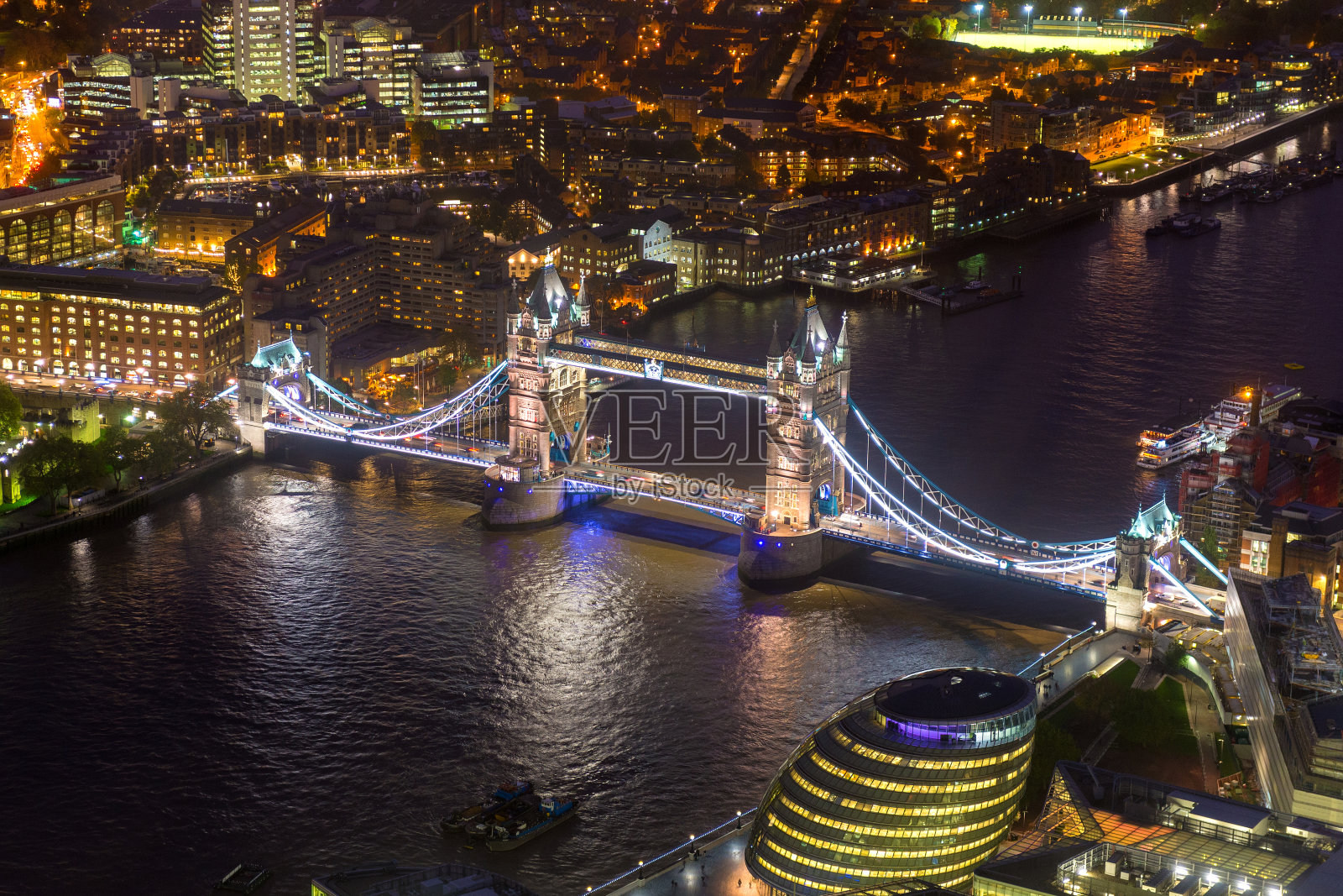 伦敦塔桥夜景，英国，英国照片摄影图片