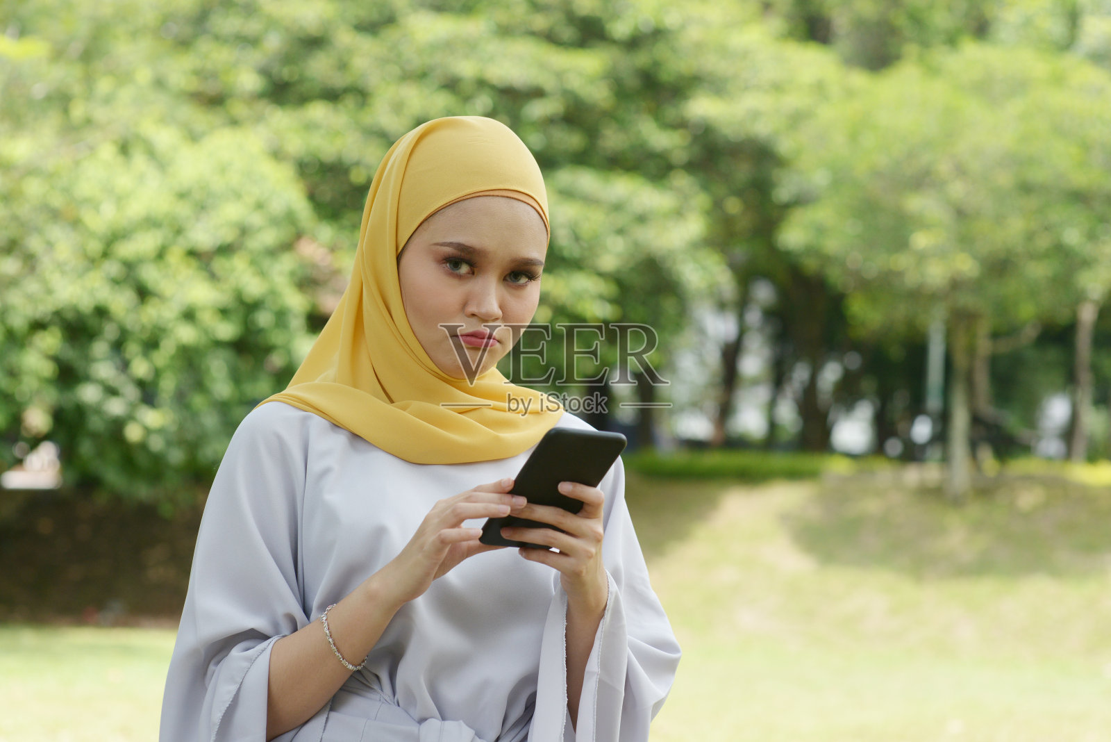 穆斯林女孩肖像照片摄影图片