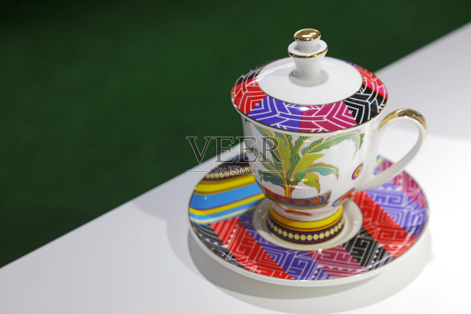 精美的陶瓷茶具在一个商店，中国照片摄影图片