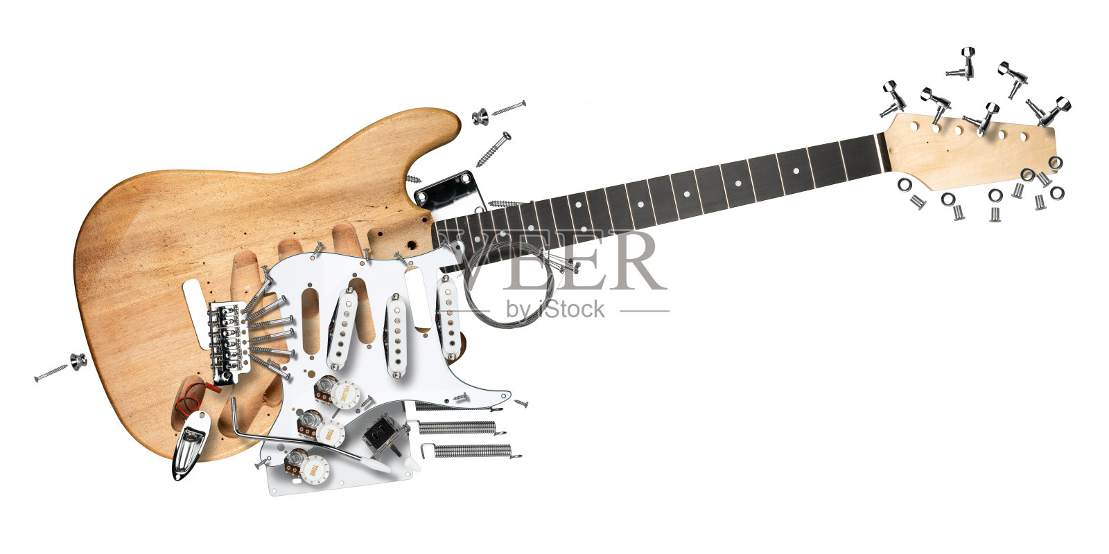 爆炸视图电吉他与所有零件和部件木制的身体，木颈和电子单线圈pickguard拾音器孤立的白色背景。照片摄影图片