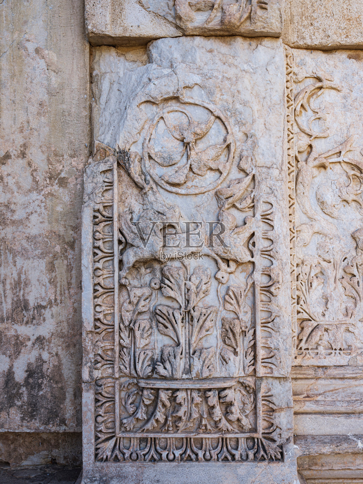 土耳其以弗所切尔苏斯图书馆石雕装饰照片摄影图片