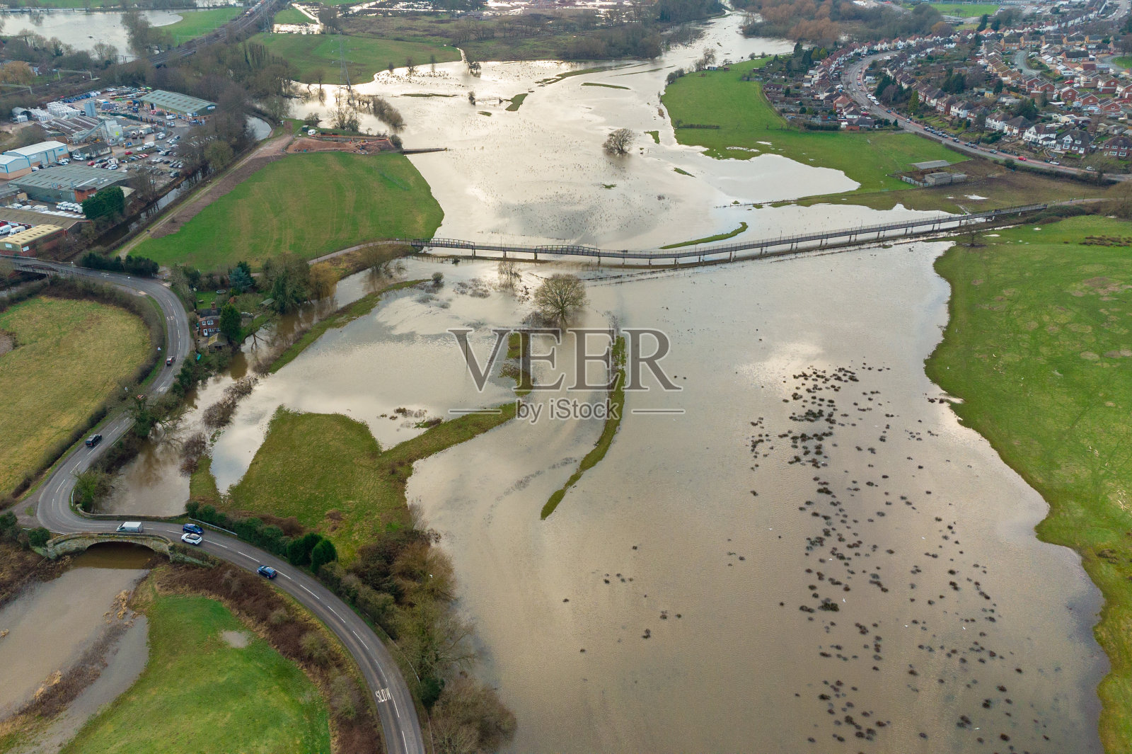 英国被淹土地的鸟瞰图照片摄影图片