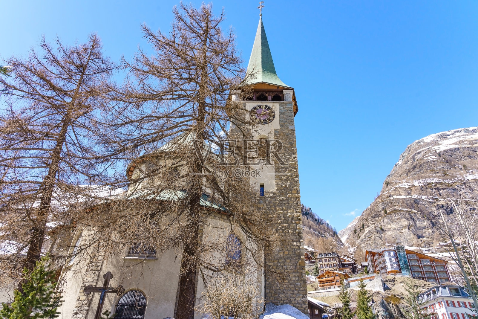瑞士策马特圣毛里求斯教区教堂照片摄影图片