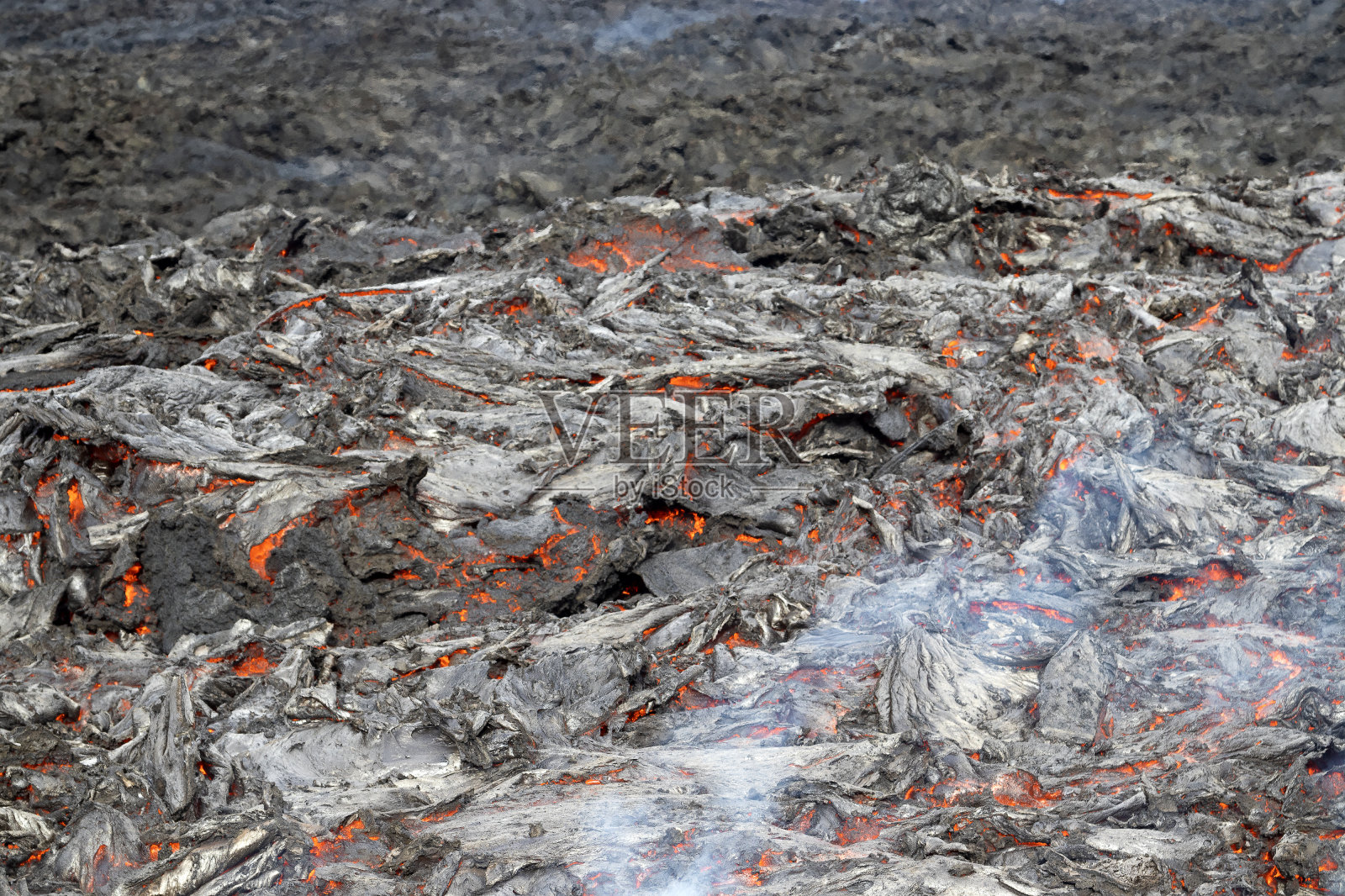 火山熔岩的纹理。冰岛Fagradalsfjall火山爆发。照片摄影图片
