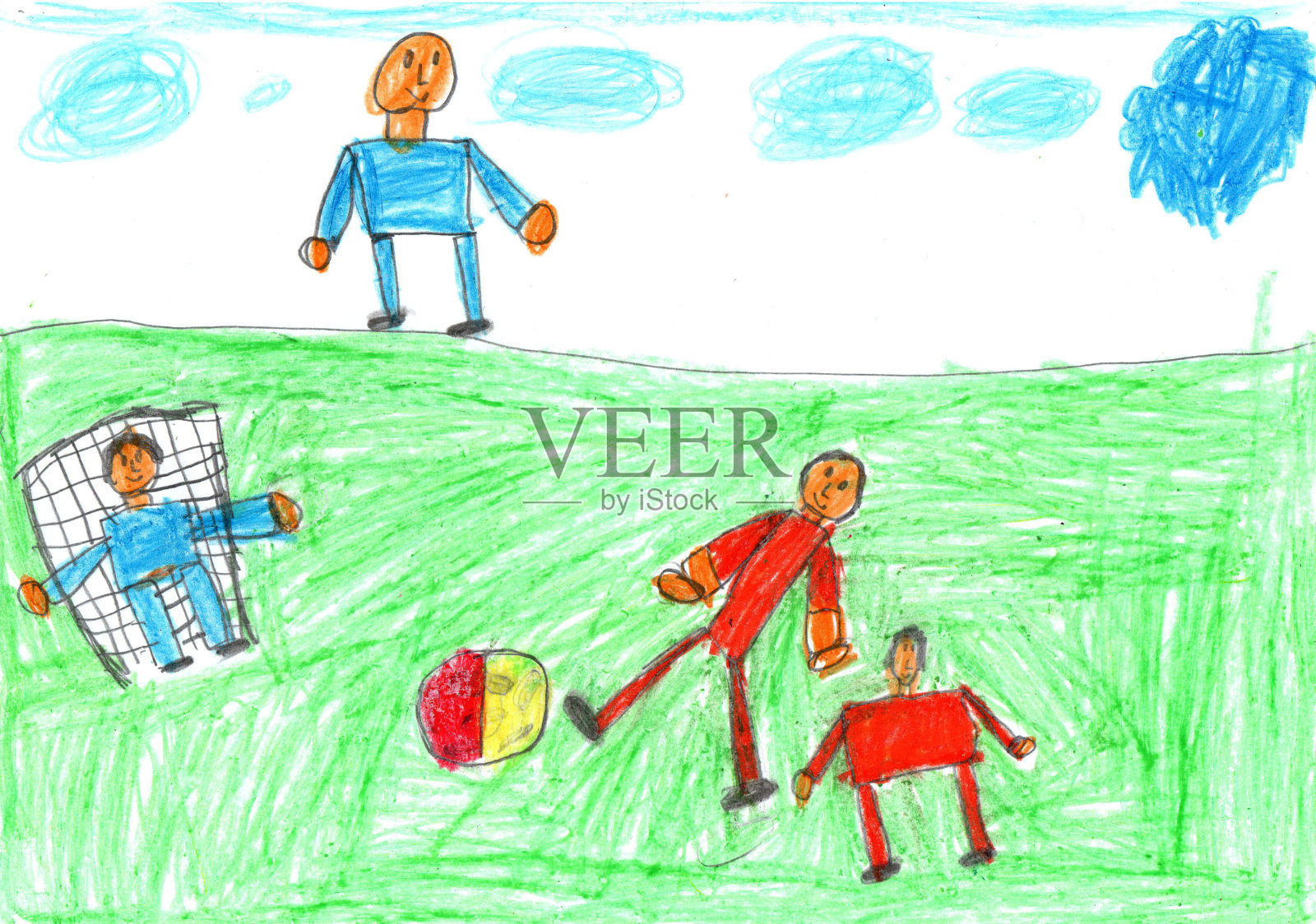 孩子画了一个快乐的运动家庭踢足球。积极健康的生活方式。儿童风格的铅笔艺术。插画图片素材
