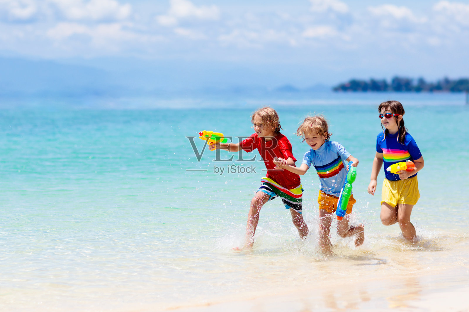 【沙滩玩耍的小孩2摄影图片】石化风光摄影_极影天地_太平洋电脑网摄影部落