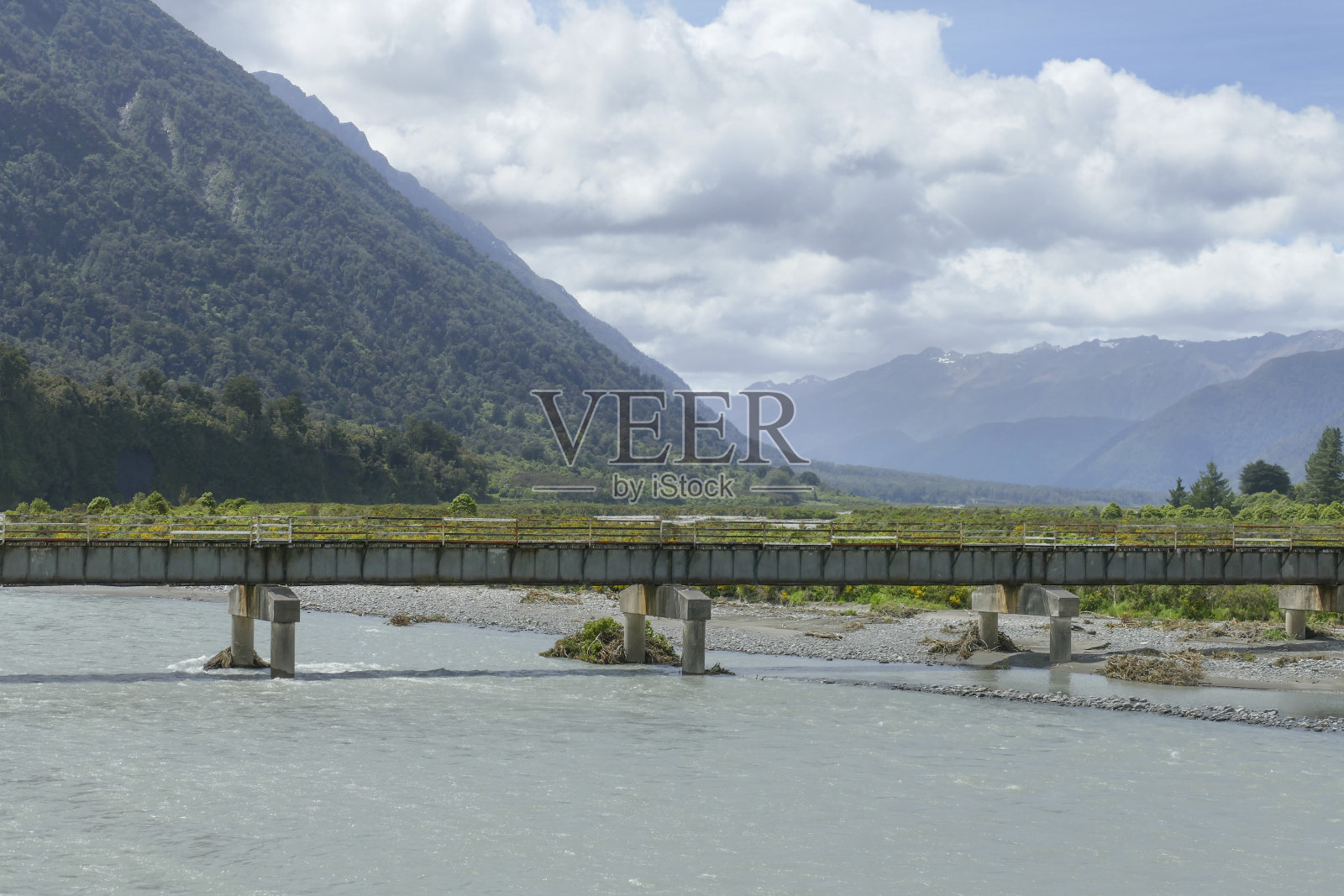 塔拉马考河照片摄影图片