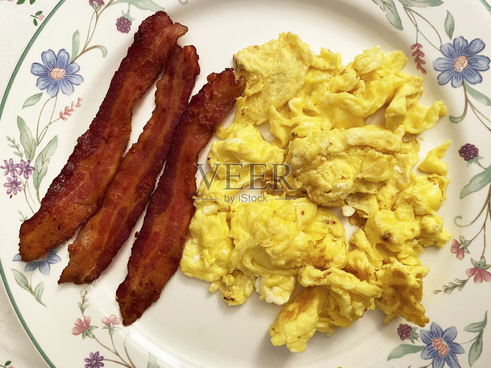 鸡蛋和培根美式早餐照片摄影图片