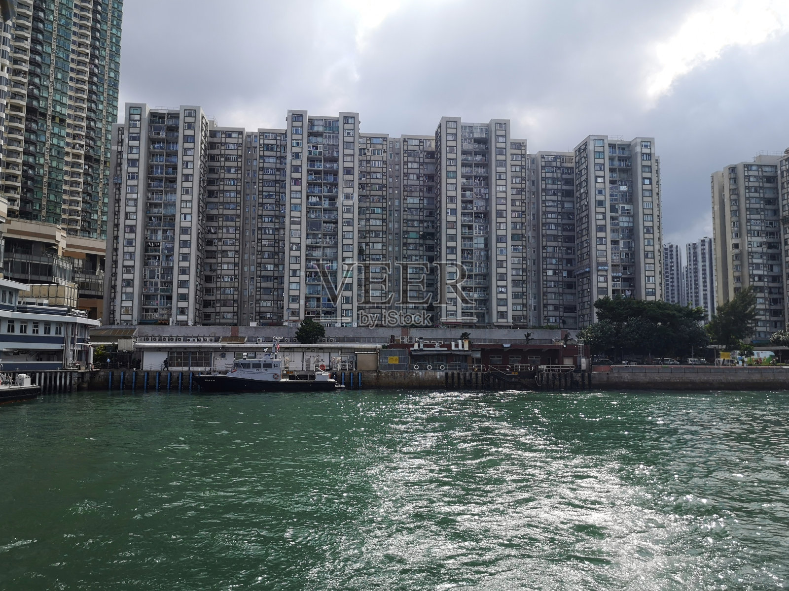 香港西湾河海滨的住宅楼宇照片摄影图片