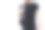 年轻的蓄着胡须的男子穿着黑色t恤，背着背包在外面摆姿势。背景是空白的白色混凝土墙。Hotizontal模型，正面视图素材图片